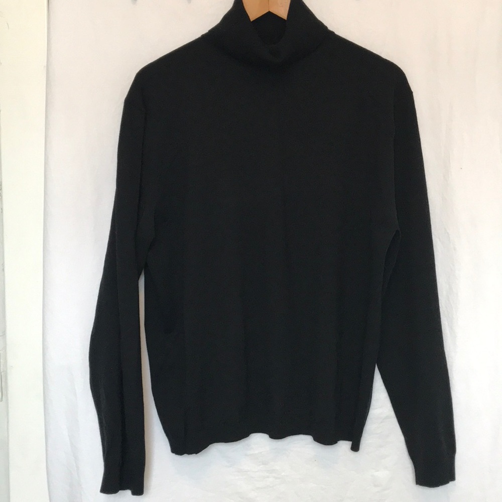 Black BR Italian Merino Wool Turtleneck
